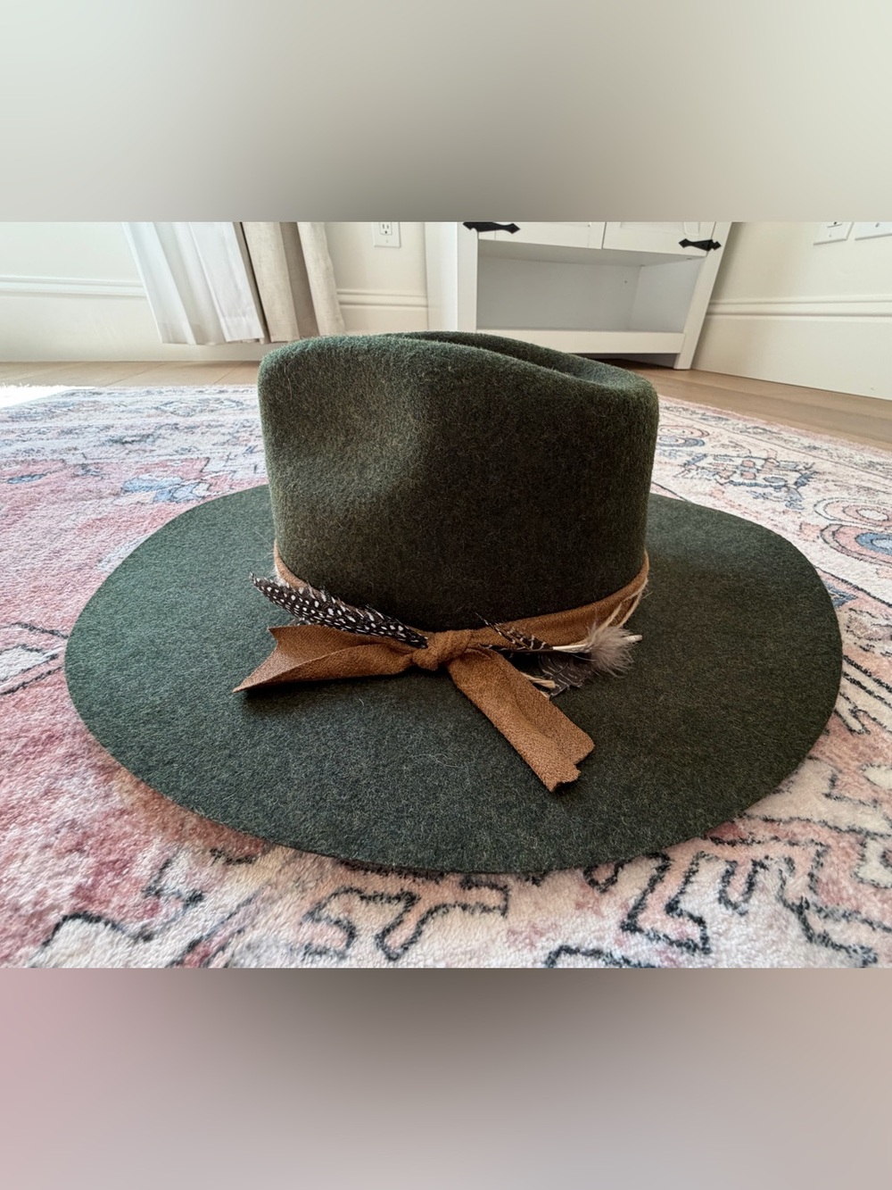 *NWT* Women’s Felt Fedora Hat in Olive with Brown Band
